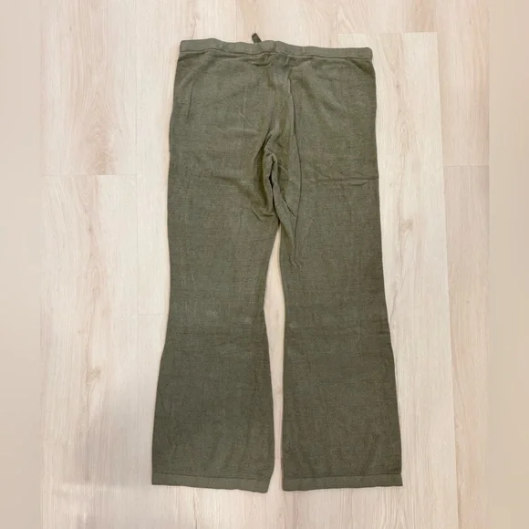 Barefoot Dreams CozyChic Ultra Lite Green Pants Bootcut Size Medium M - Picture 2 of 4